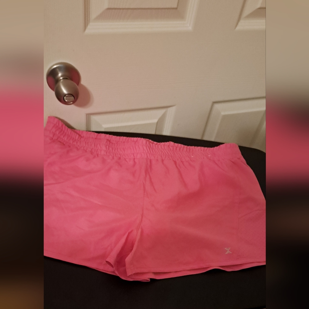 Xersion Women's QUICK-DRI shorts NWOT